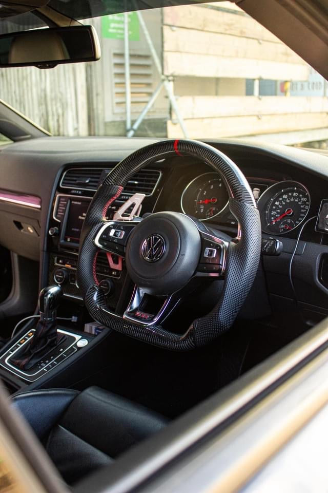 ANY VEHICLE CUSTOM CARBON FIBRE STEERING WHEEL